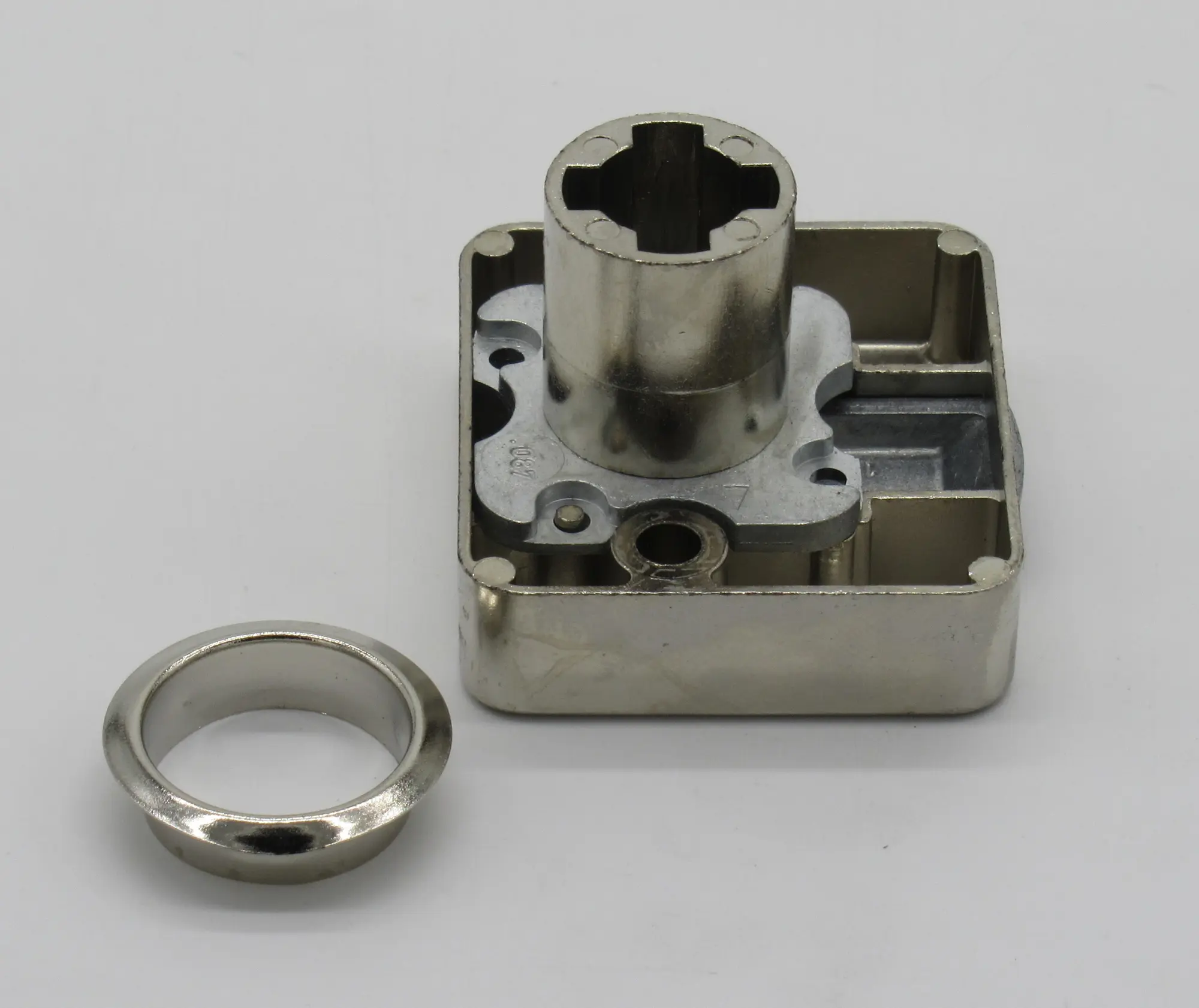 Hettich Zylinderfallenschloss, Z23, ø 18 mm 0045741