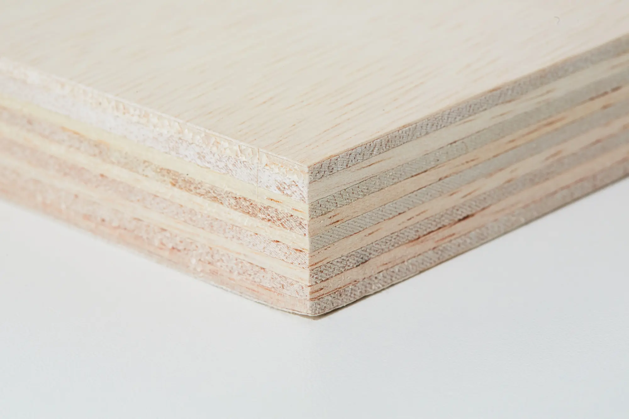 Albasia Leichtsperrholz d+d, Multilayer Aufbau 9-Fach, Qualität I/II, MRE0 verleimt (Feuchtfest) 